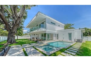 2010 HYDE PARK CIRCLE, SARASOTA, FL 34239 - MLS#MFRA4687471
