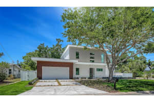 2010 HYDE PARK CIRCLE, SARASOTA, FL 34239 - MLS#MFRA4687471