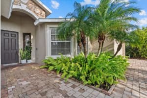 6634 38TH STREET, SARASOTA, FL 34243 - MLS#MFRA4687504