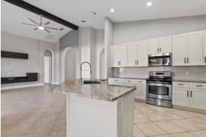 6634 38TH STREET, SARASOTA, FL 34243 - MLS#MFRA4687504