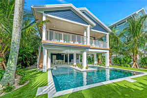 2208 AVENUE A, BRADENTON BEACH, FL 34217 - MLS#MFRA4687507