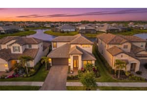 4762 Antrim Dr, SARASOTA