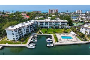 605 SUTTON PLACE, LONGBOAT KEY, FL 34228 - MLS#MFRA4687586