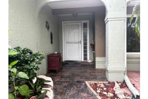 7715 33RD LANE, SARASOTA, FL 34243 - MLS#MFRA4687587