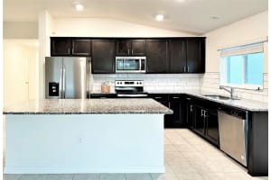 3540 74TH AVENUE CIR E, SARASOTA, FL 34243 - MLS#MFRA4687598
