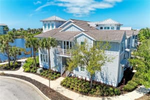 348 SAPPHIRE LAKE DRIVE, BRADENTON, FL 34209 - MLS#MFRA4687605