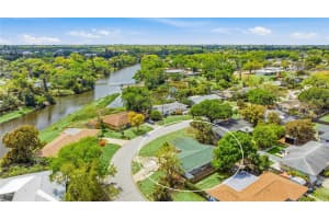 2949 BOUGAINVILLEA STREET, SARASOTA, FL 34239 - MLS#MFRA4687629