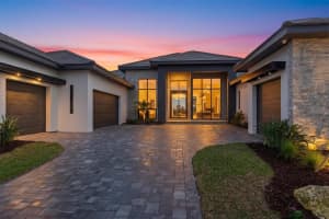 262 CRYSTAL WATERS DRIVE, SARASOTA, FL 34240 - MLS#MFRA4687651