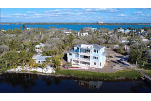 8534 HERON LAGOON CIRCLE, SARASOTA, FL 34242 - MLS#MFRA4687653