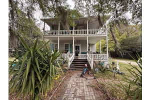 324 WALNUT STREET, STARKE, FL 32091 - MLS#MFRA4687654