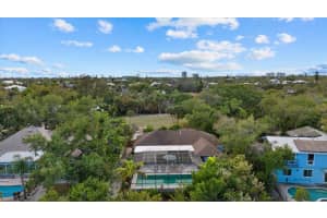 704 TROPICAL CIRCLE, SARASOTA, FL 34242 - MLS#MFRA4687678