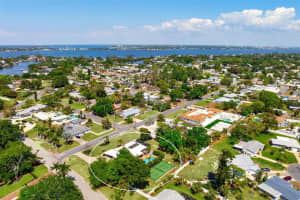 6201 6TH AVENUE, BRADENTON, FL 34209 - MLS#MFRA4687687