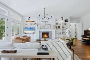 1686 NORTH DRIVE, SARASOTA, FL 34239 - MLS#MFRA4687696