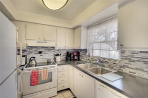 305 47TH AVENUE DRIVE, BRADENTON, FL 34207 - MLS#MFRA4687725