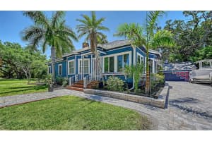204 24th St W, BRADENTON