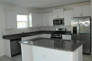 8526 40TH CIRCLE, PALMETTO, FL 34221 Sold 03/31/26