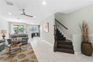 4995 OARSMAN COURT, SARASOTA, FL 34243 - MLS#MFRA4687841