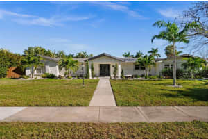 625 OLYMPIA AVENUE, PUNTA GORDA, FL 33950 - MLS#MFRA4687849