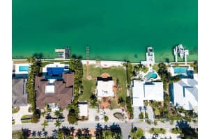 679 NORSOTA WAY, SARASOTA, FL 34242 - MLS#MFRA4687909