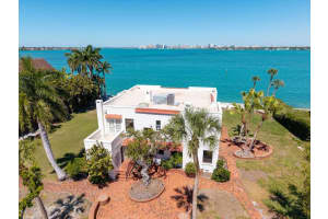 679 NORSOTA WAY, SARASOTA, FL 34242 - MLS#MFRA4688044