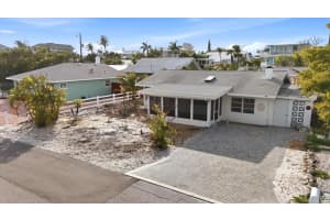 114 78th St, HOLMES BEACH