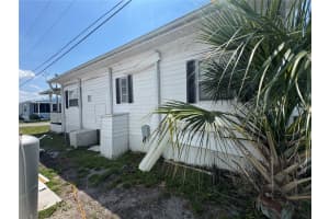 2049 CHAMPION STREET, SARASOTA, FL 34231 - MLS#MFRA4688156