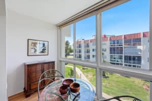 220 SANTA MARIA STREET, VENICE, FL 34285 - MLS#MFRA4688172