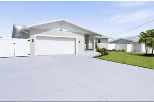 4219 2nd Ave Ne Bradenton, FL 34208 - Off Market