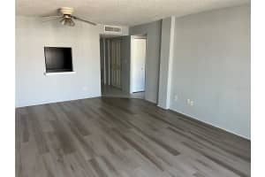 2760 COCONUT BAY LN LANE, SARASOTA, FL 34237 - MLS#MFRA4688231