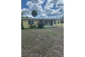 701 Frances St, NOKOMIS