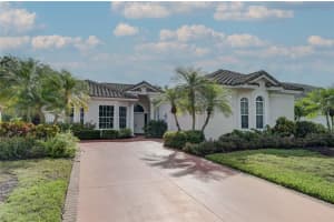 7825 WILTON CRESCENT CIRCLE, UNIVERSITY PARK, FL 34201 - MLS#MFRA4688378