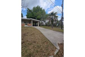 6121 AMELIA STREET, ORLANDO, FL 32835 - MLS#MFRA4688387