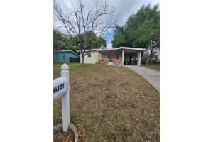 6121 AMELIA STREET, ORLANDO, FL 32835 - MLS#MFRA4688387