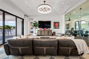 7233 PINE NEEDLE ROAD, SARASOTA, FL 34242 - MLS#MFRA4688394