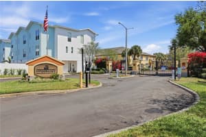 3871 MARINER DRIVE, ST PETERSBURG, FL 33705 - MLS#MFRA4688401