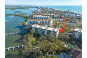 8635 MIDNIGHT PASS ROAD, SARASOTA, FL 34242 - MLS#MFRA4688472