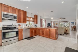 8635 MIDNIGHT PASS ROAD, SARASOTA, FL 34242 - MLS#MFRA4688472