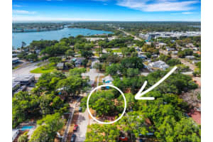 2715 5TH STREET, ST PETERSBURG, FL 33705 - MLS#MFRA4688512