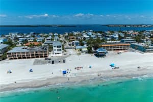 101 25th St N #1, BRADENTON BEACH