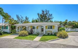 554 Spanish Dr S, LONGBOAT KEY