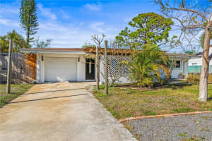 2717 PARMA STREET, SARASOTA, FL 34231 - MLS#MFRA4688671