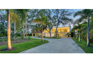 4123 BAY SHORE ROAD, SARASOTA, FL 34234 - MLS#MFRA4688729