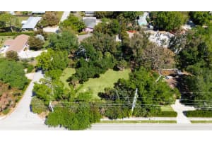 4717 CRYSTAL AVENUE, SARASOTA, FL 34231 - MLS#MFRA4688741