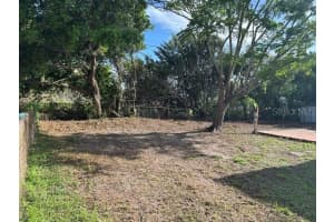 3707 SCHWALBE DRIVE, SARASOTA, FL 34235 - MLS#MFRA4688757