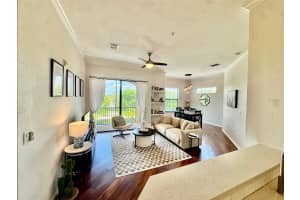 8319 38TH STREET CIRCLE, SARASOTA, FL 34243 - MLS#MFRA4688763