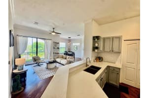 8319 38TH STREET CIRCLE, SARASOTA, FL 34243 - MLS#MFRA4688763