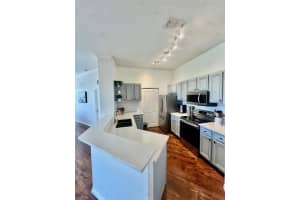 8319 38TH STREET CIRCLE, SARASOTA, FL 34243 - MLS#MFRA4688763