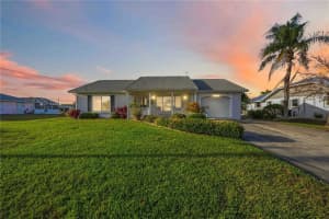 886 4TH STREET, ENGLEWOOD, FL 34223 - MLS#MFRA4688833