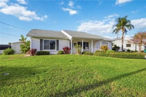 886 4TH STREET, ENGLEWOOD, FL 34223 - MLS#MFRA4688833