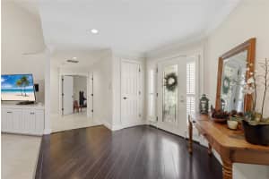 4937 LANDINGS COURT, SARASOTA, FL 34231 - MLS#MFRA4689027